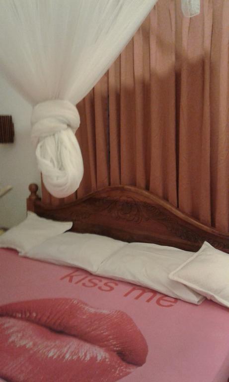 Rose Blossom Hotel Mirissa Ngoại thất bức ảnh