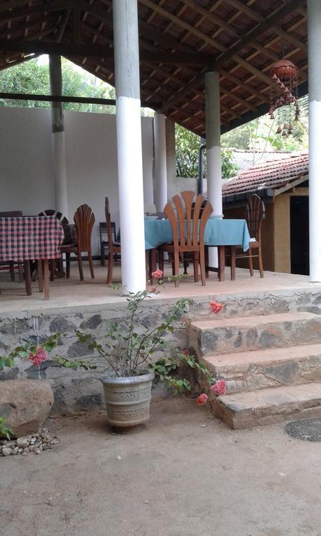 Rose Blossom Hotel Mirissa Ngoại thất bức ảnh